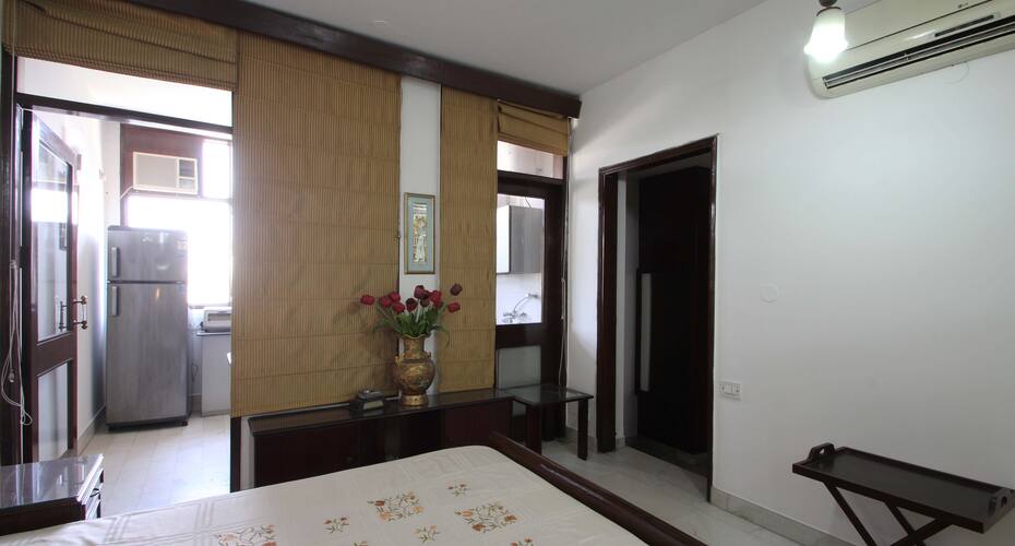 Roshan HOme Stay, New Delhi 5